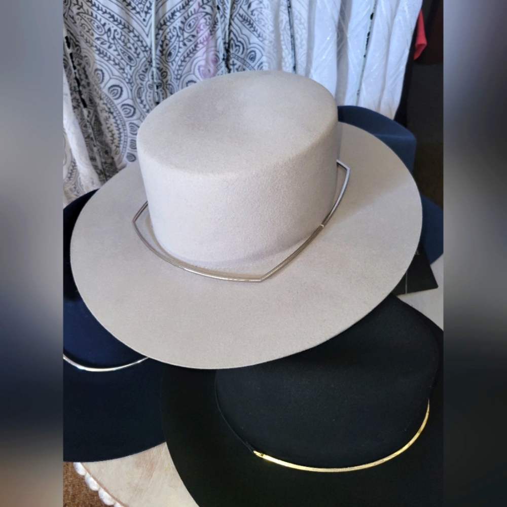 JENESSA LEONE HAT